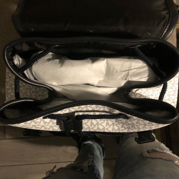 AUTHENTIC Michael Kors Backpack main image 4